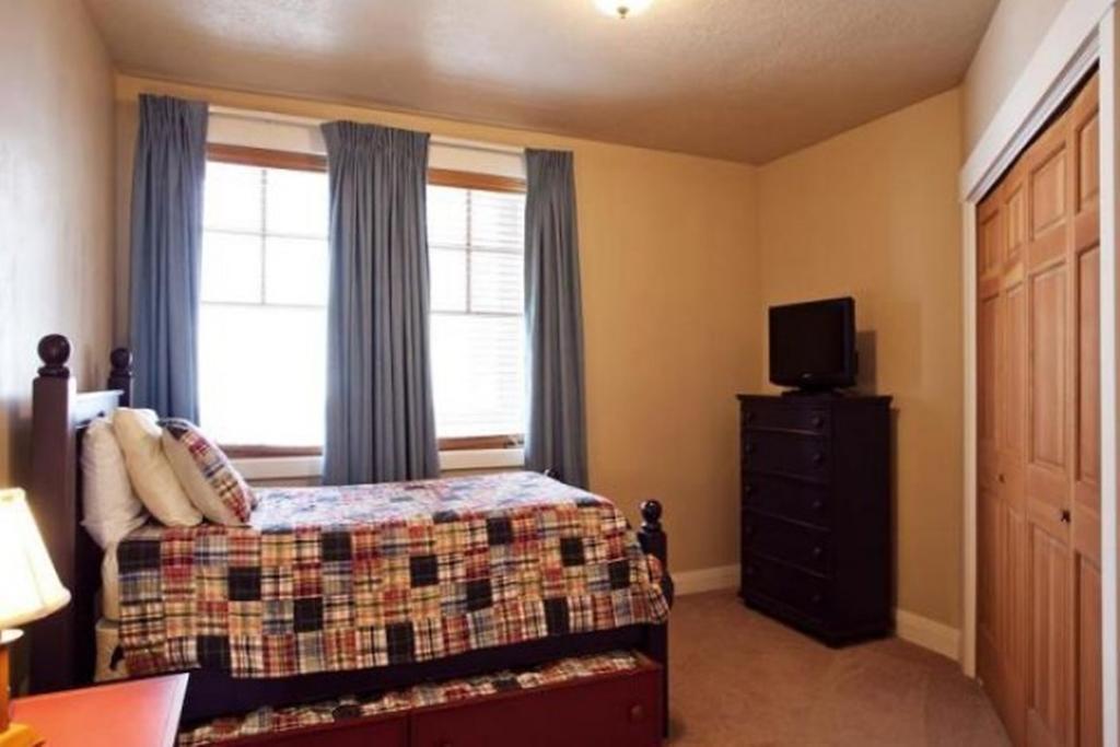 Town Point Condos By Park City Vacations Rum bild