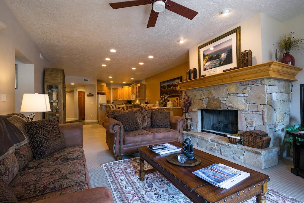 Town Point Condos By Park City Vacations Rum bild